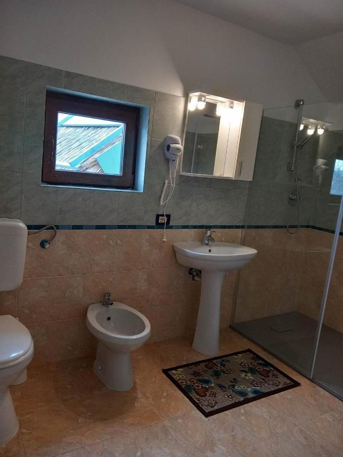 Casa Rasaritul Soarelui Sarichioi Hotel ภายนอก รูปภาพ